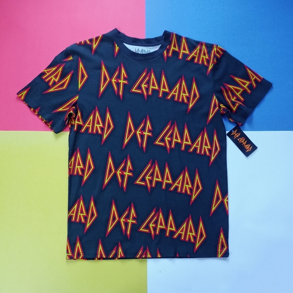 Bludgeon Riffola Other - 2019 NWT Def Leppard Graphic Band Shirt